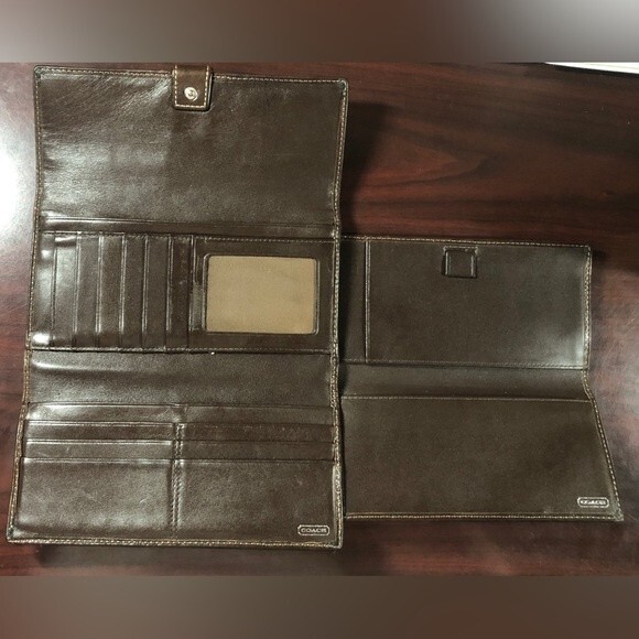 Coach Signature Quilted Gramercy Op Art Checkbook Wallet - Picture 3 of 5